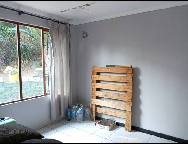 2 BEDROOM SIMPLEX FOR SALE IN SEA VIEW